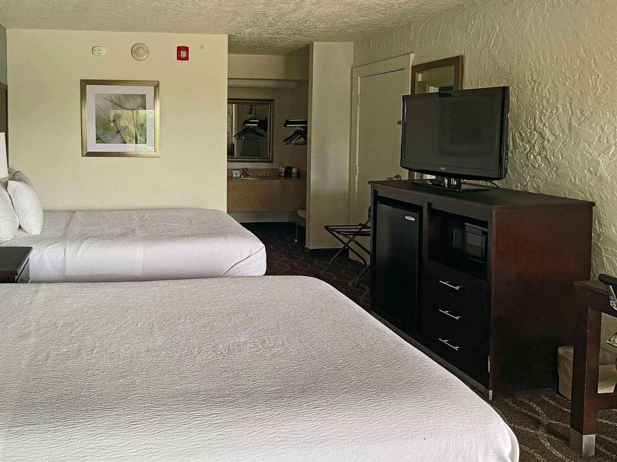 Quality Inn Clinton North Exteriér fotografie
